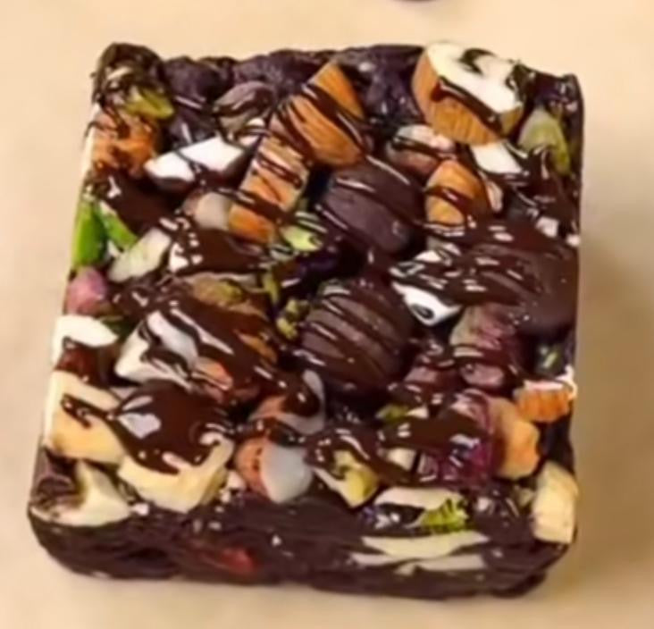 Mixed Nut Chocolate Square